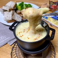 伸びるマッシュポテト　アリゴでフォンデュ風